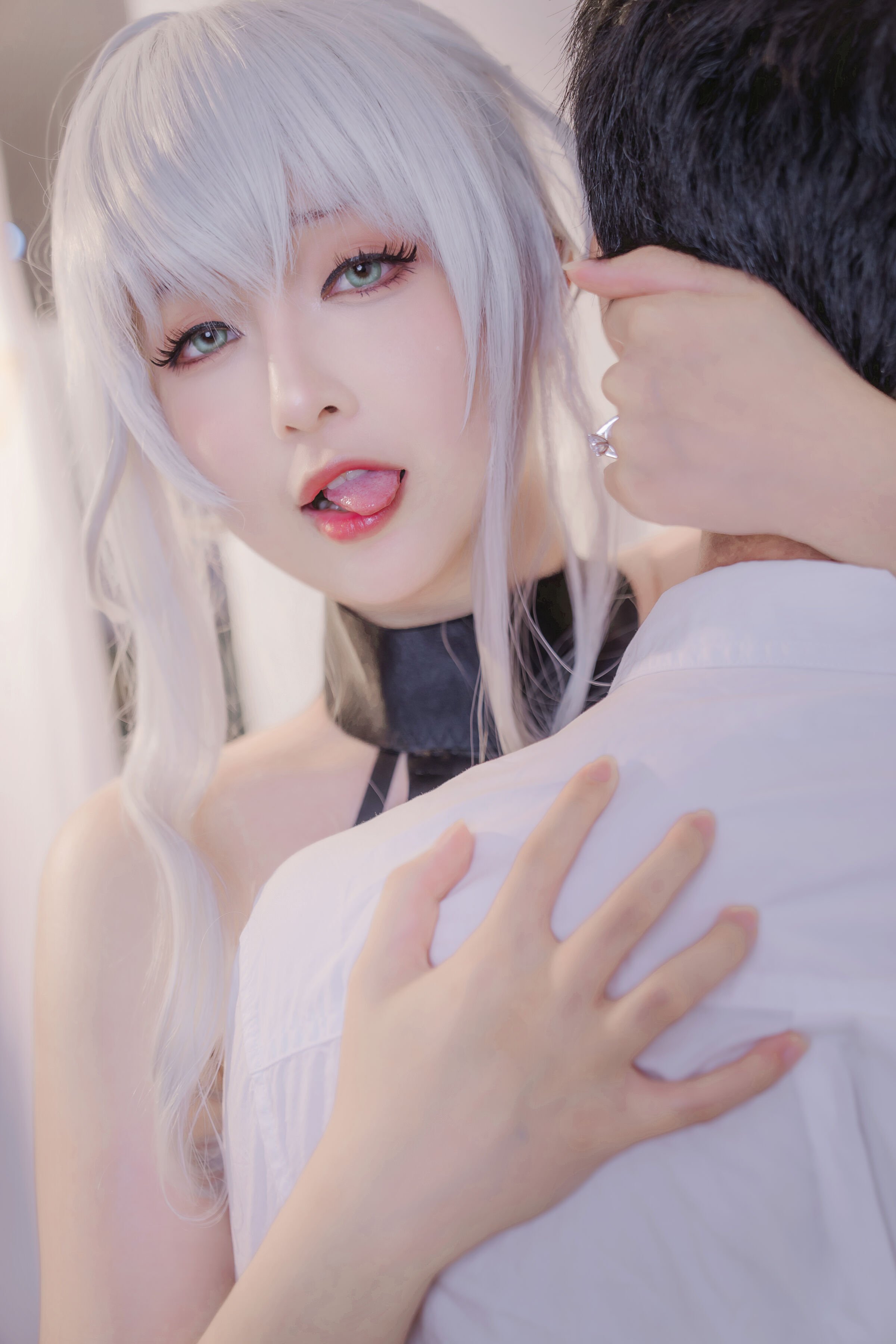 044